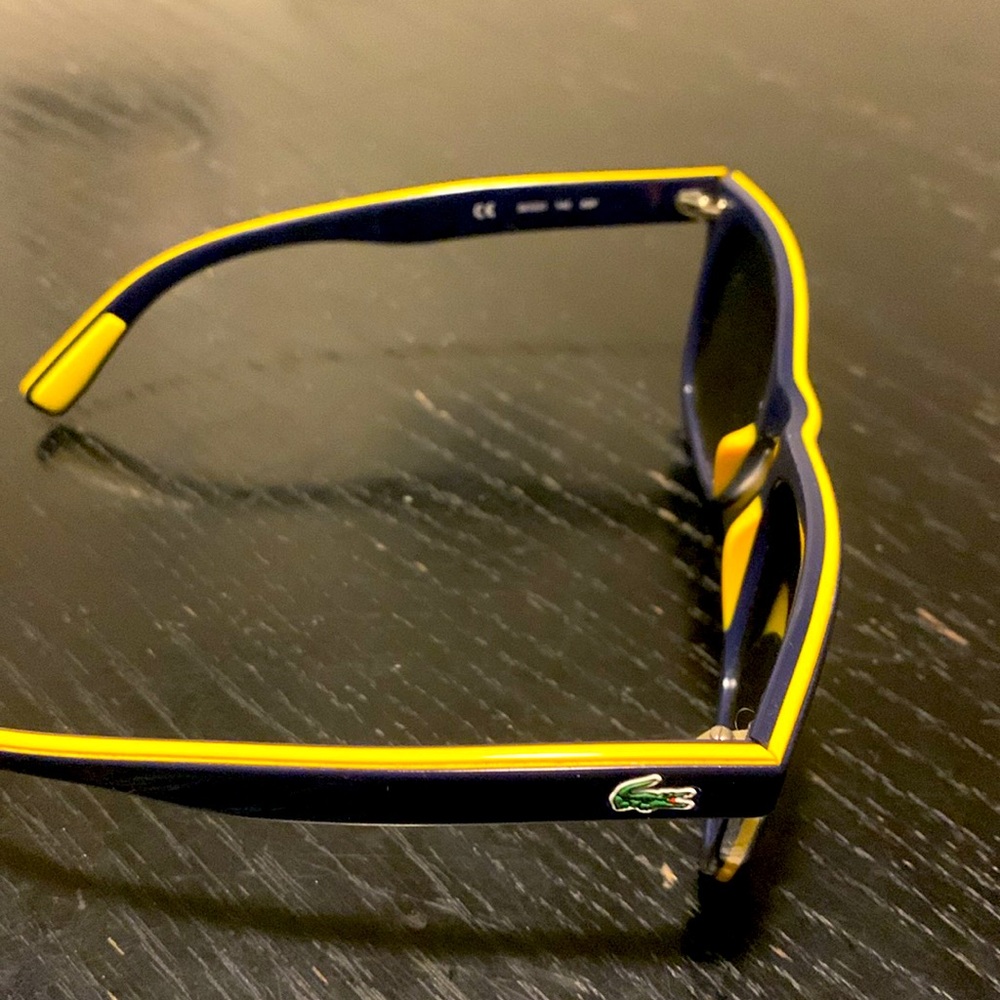 Lacoste polarized sunglasses grewt for the Michigan/Alabama Rosebowl.